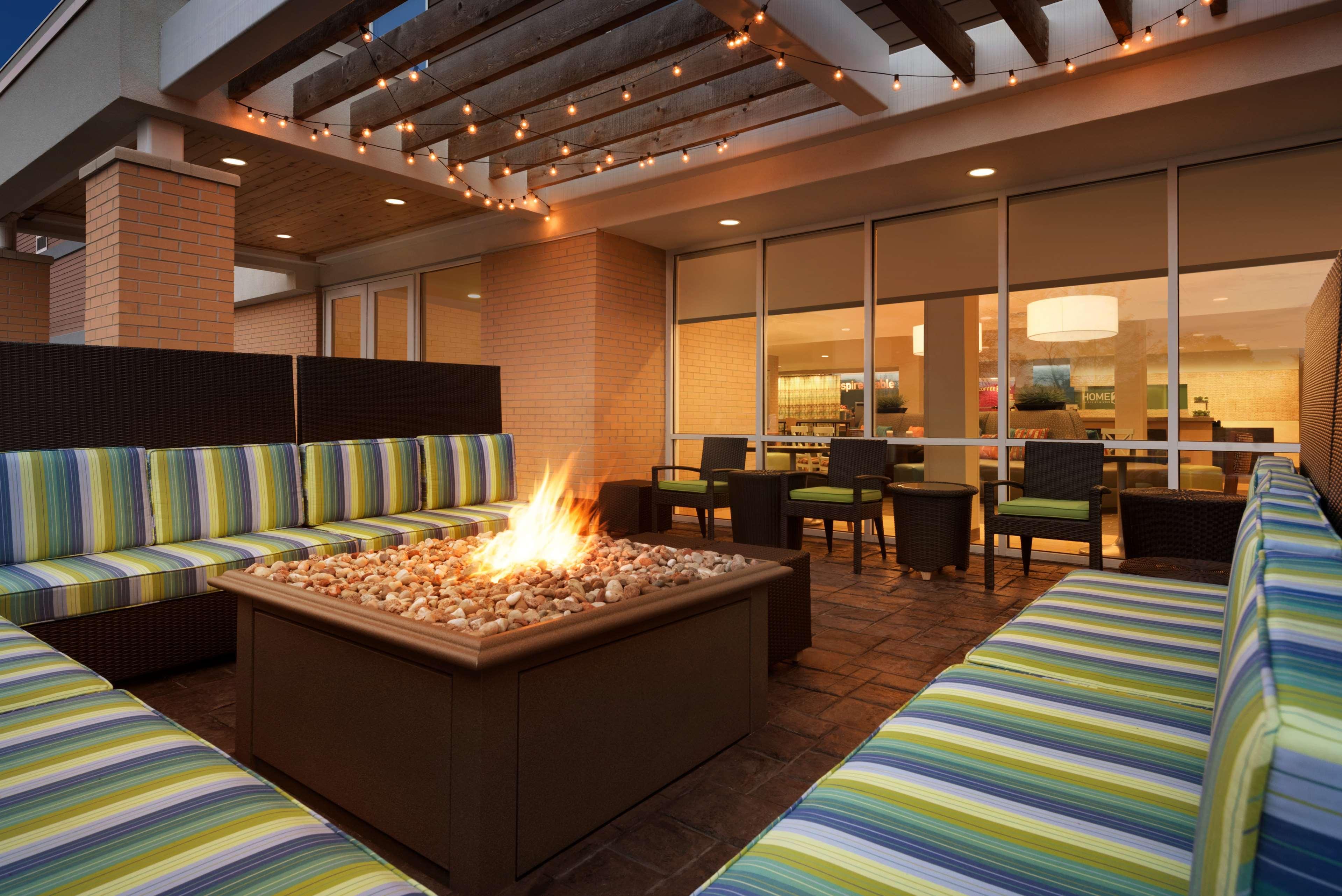 Home2 Suites By Hilton Milwaukee Brookfield Уакиша Екстериор снимка
