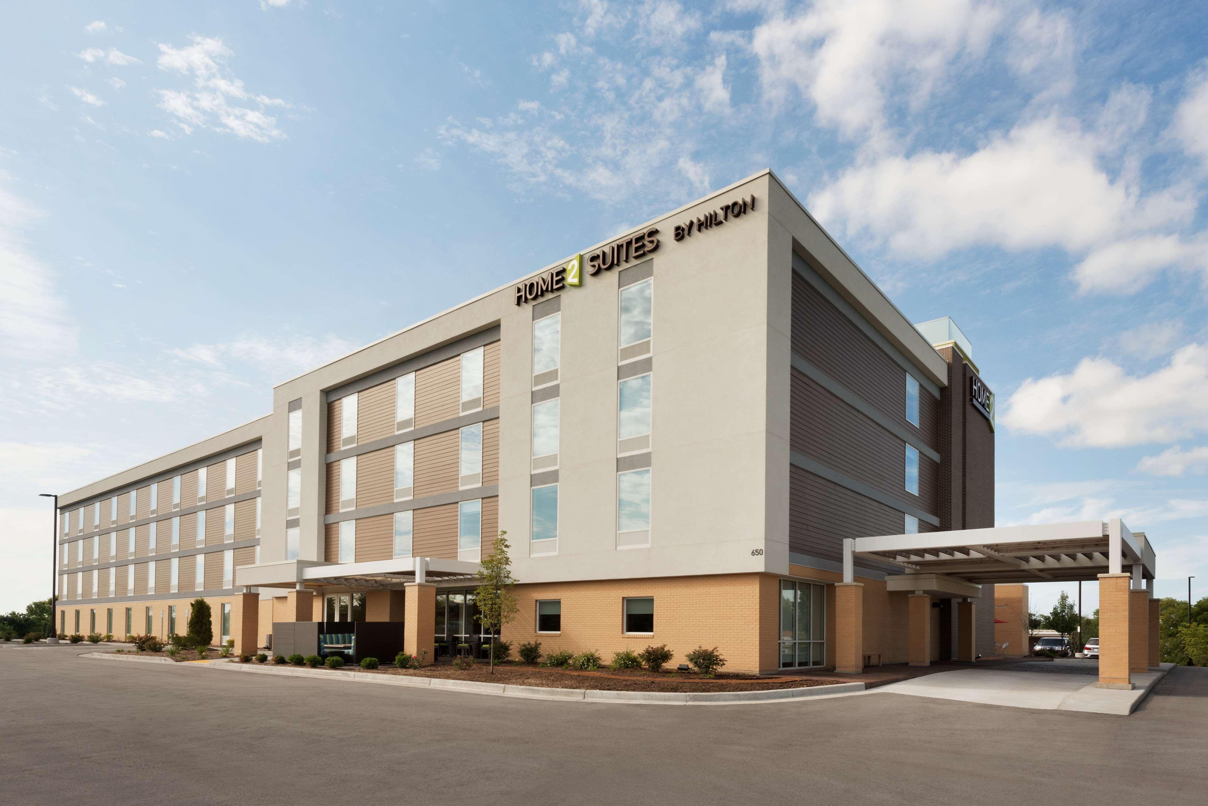 Home2 Suites By Hilton Milwaukee Brookfield Уакиша Екстериор снимка