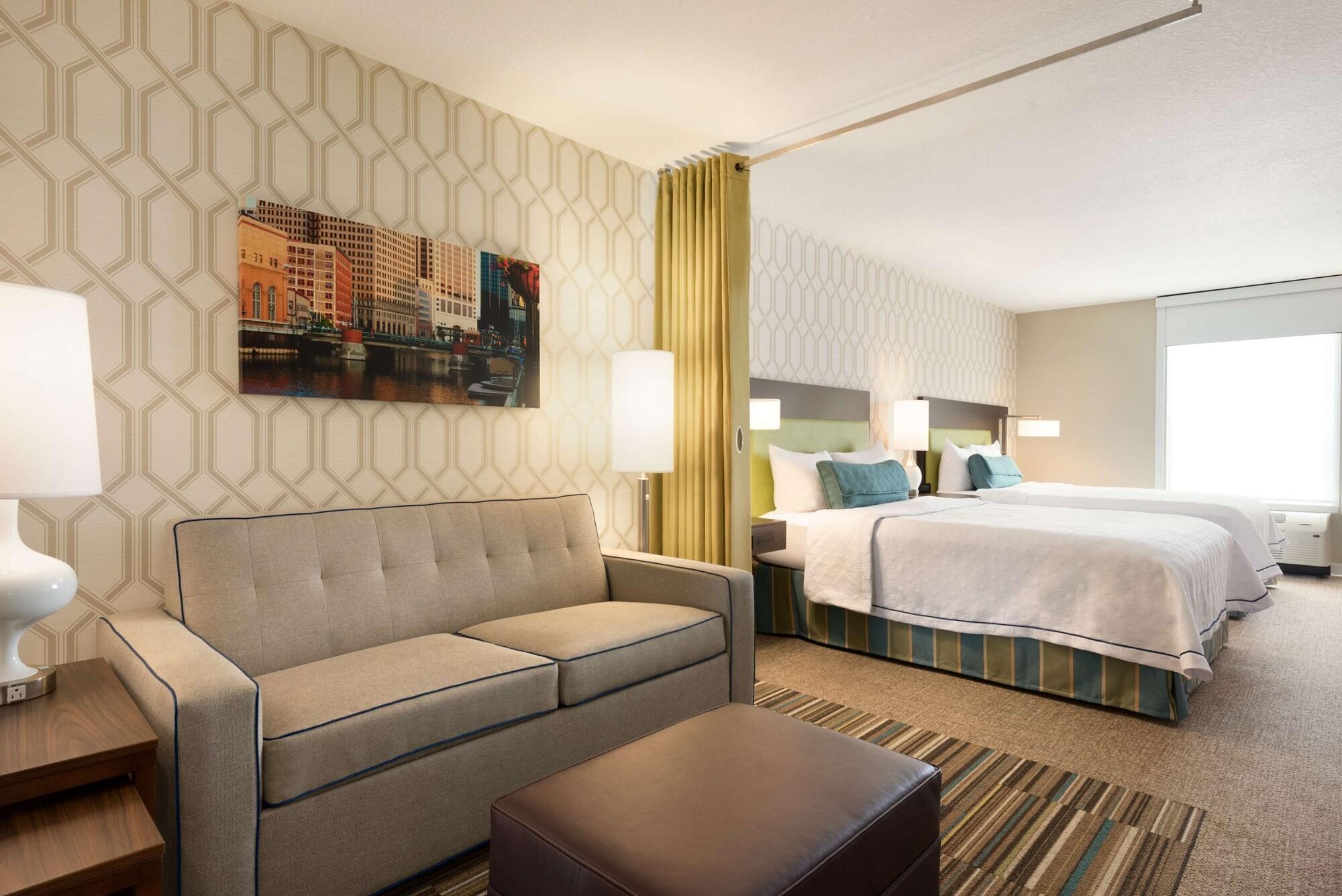 Home2 Suites By Hilton Milwaukee Brookfield Уакиша Екстериор снимка
