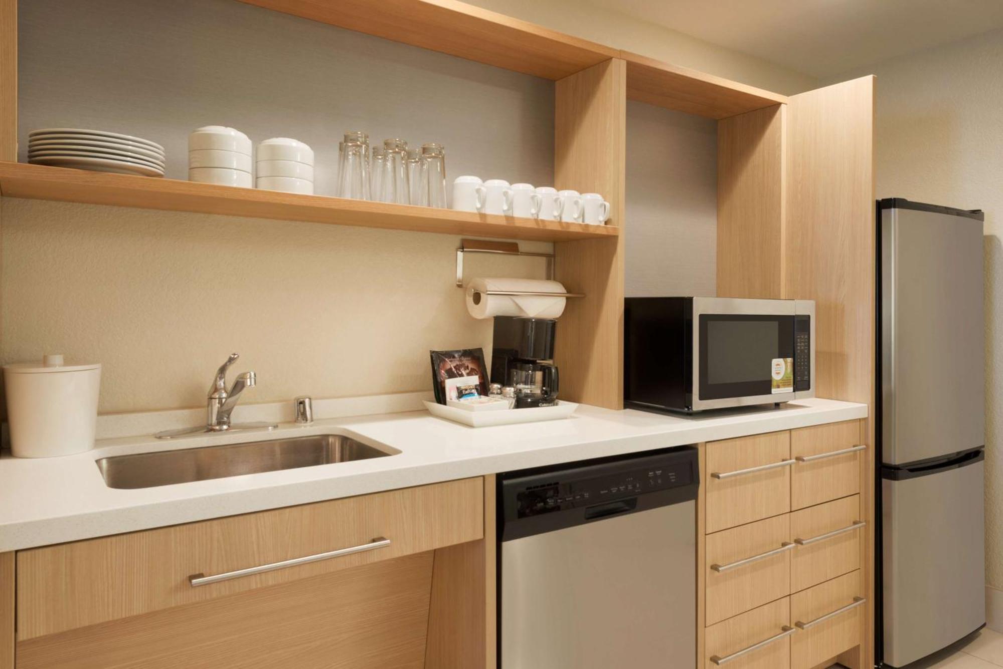 Home2 Suites By Hilton Milwaukee Brookfield Уакиша Екстериор снимка