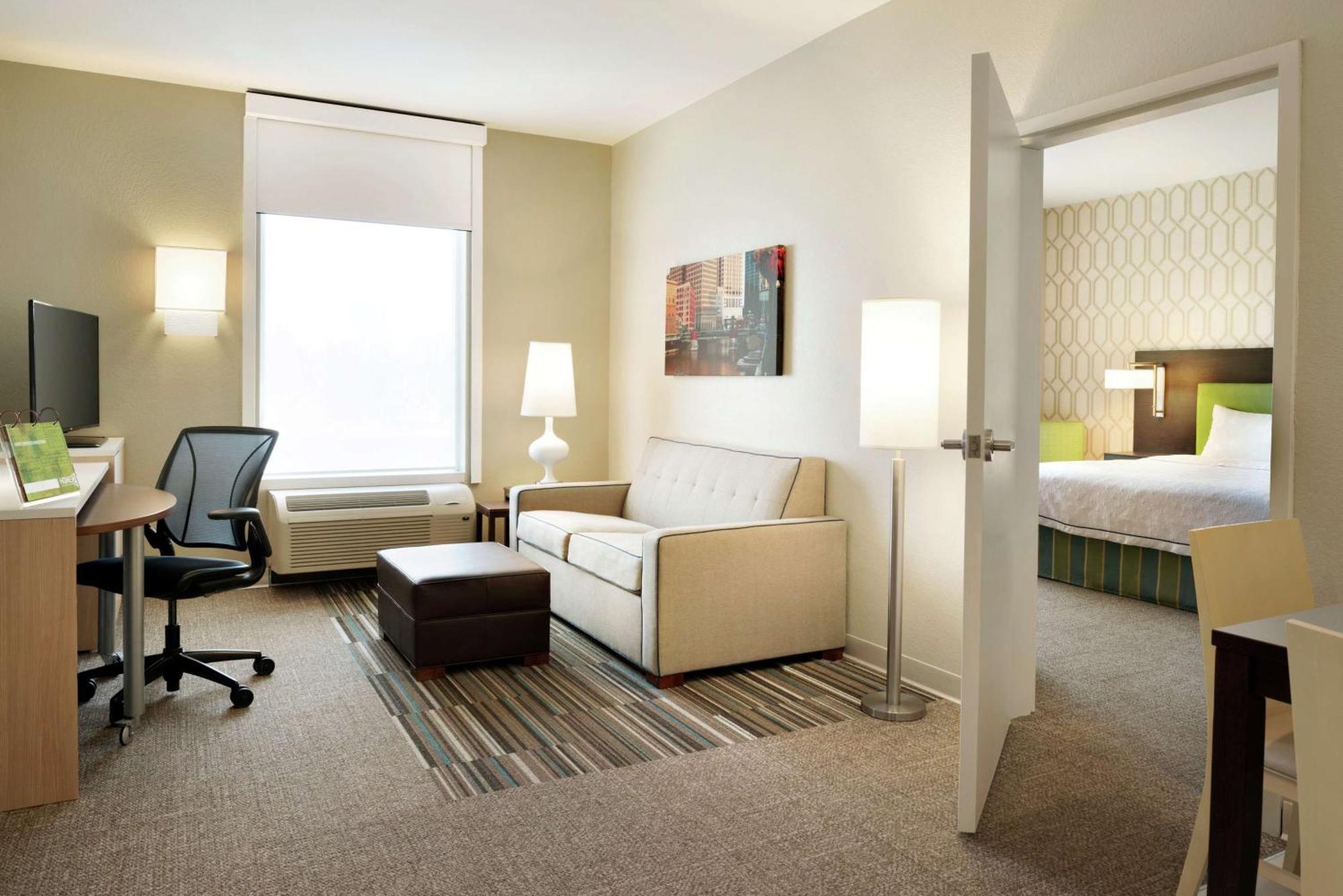Home2 Suites By Hilton Milwaukee Brookfield Уакиша Екстериор снимка