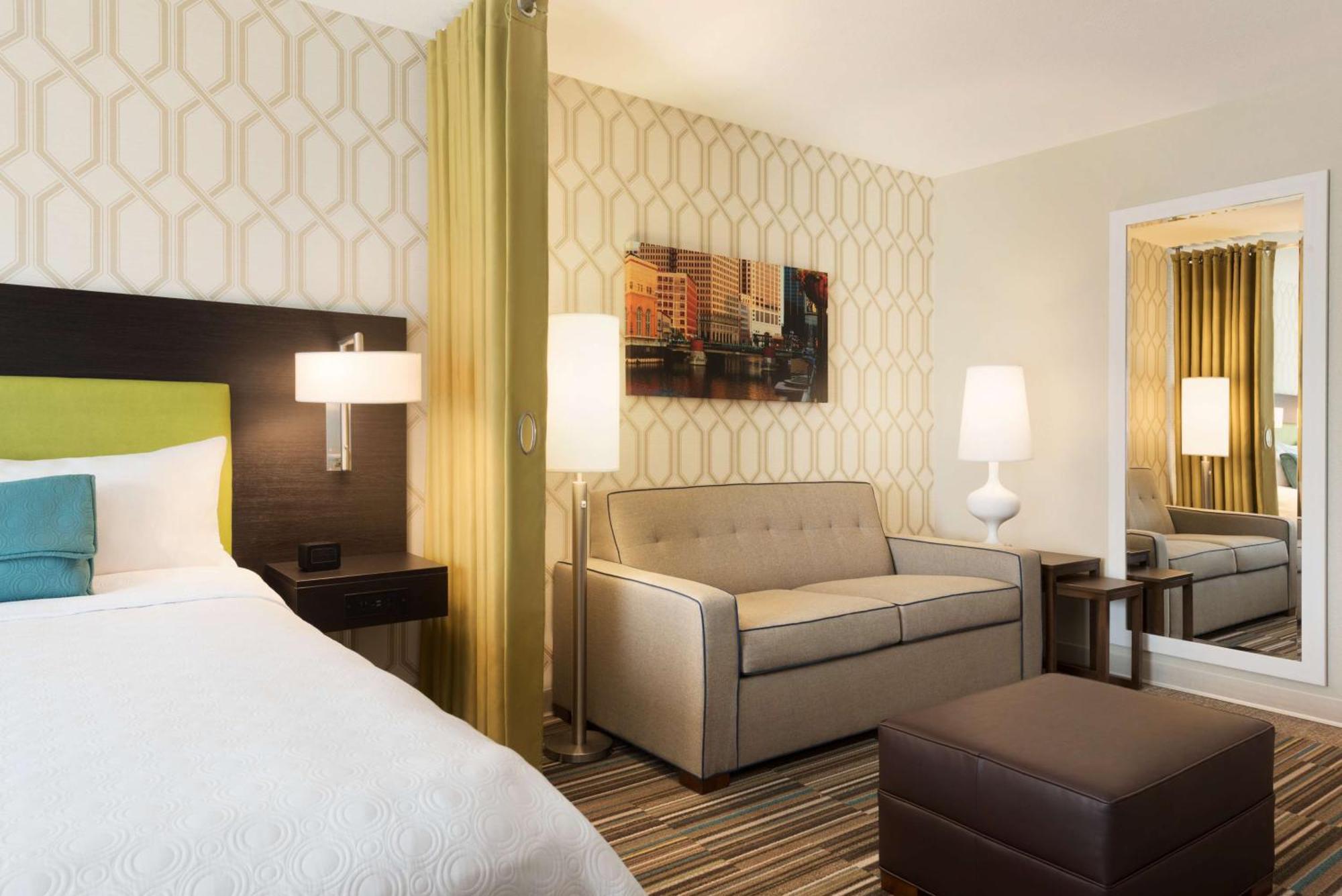 Home2 Suites By Hilton Milwaukee Brookfield Уакиша Екстериор снимка