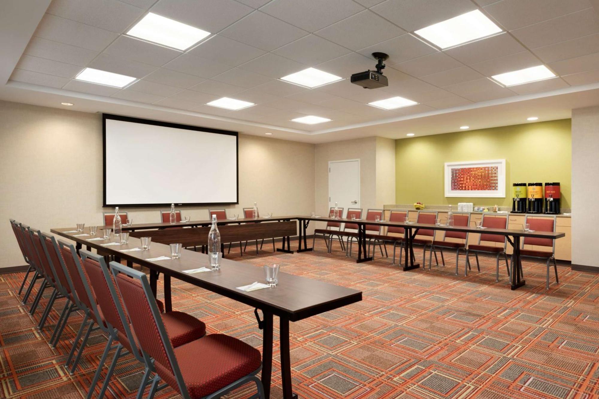 Home2 Suites By Hilton Milwaukee Brookfield Уакиша Екстериор снимка