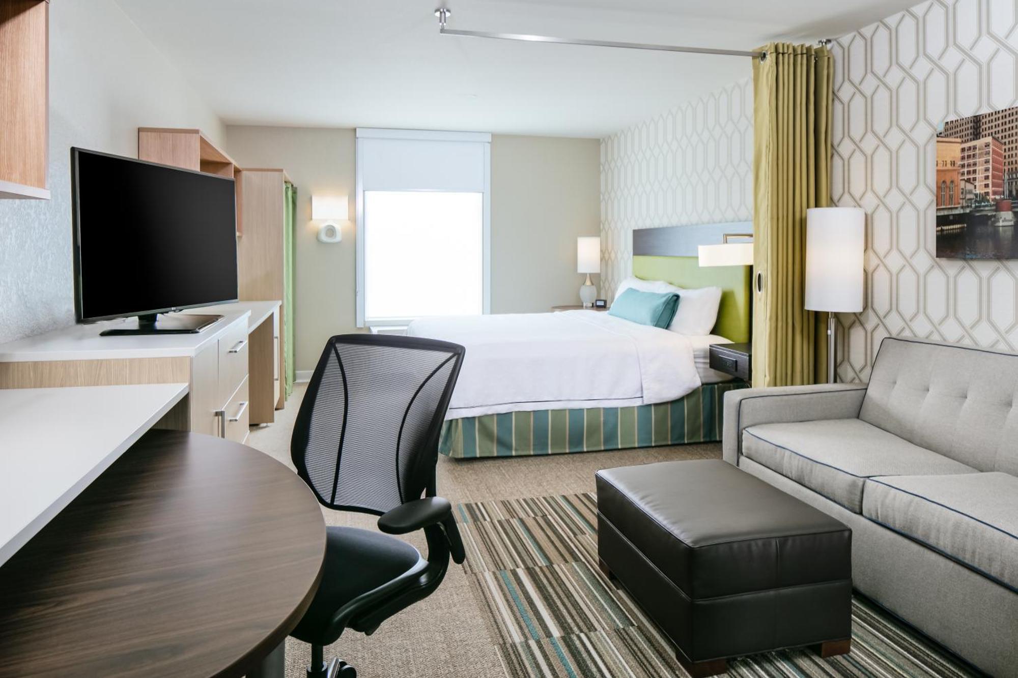 Home2 Suites By Hilton Milwaukee Brookfield Уакиша Екстериор снимка